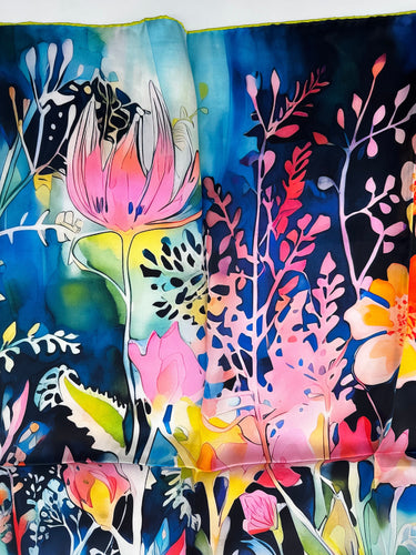 Dabīgā zīda satīna lakats 90x90 cm "Dzīvesprieks"