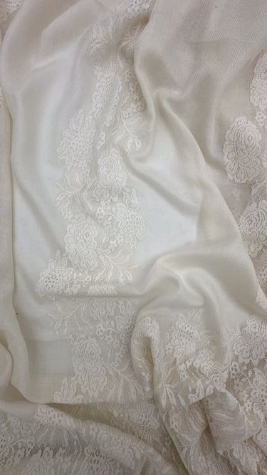 Kašmira un mežģīņu šalle "Līgava"