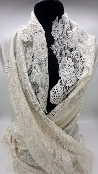 Kašmira un mežģīņu šalle "Līgava"