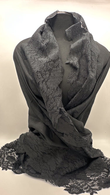 Kašmira un mežģīņu šalle  "Maģija"