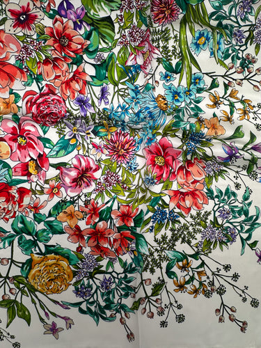 Dabīgā zīda satīna lakats 107x107 cm "Flora"