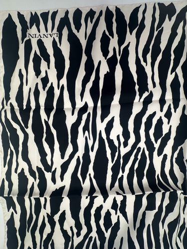 Zīmola "LANVIN" Dabīgās sarža  lakats 90x90 cm