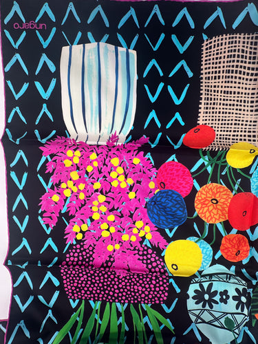 Zīmola "EMANUEL UNGARO " Dabīgās sarža  lakats 90x90 cm