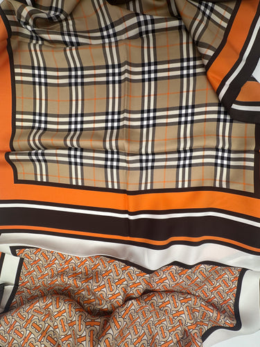 Zīmola "BURBERRY " Dabīgās sarža šalle 70 x 200cm