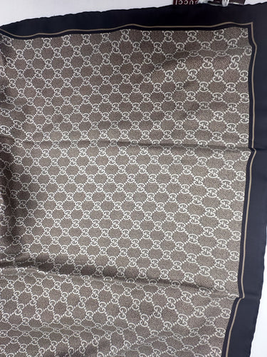 Zīmola "GUCCI " Dabīgā zīda sarža lakats 90x90cm