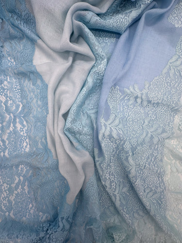 Ombre kašmira un mežģīņu šalle "Debess"