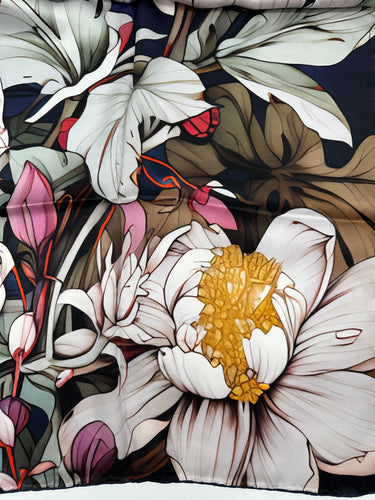 Dabīgā zīda satīna lakats 107x107 cm "Dāma zilā"