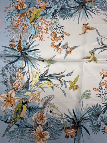 Dabīgā zīda lakats 68x68 cm  "Papagailis"