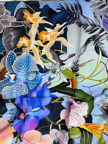 Dabīgā zīda satīna lakats 90x90 cm "Vanda"