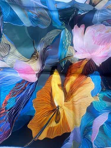 Dabīgā zīda satīna lakats 107x107 cm "Sapņa pieskāriens"