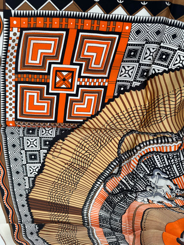 Dabīgā zīda satīna lakats 107x107 cm "Cilts"